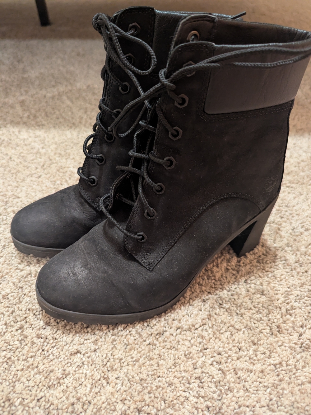 Timberland Women’s Black Lace-Up Heeled Ankle Boots